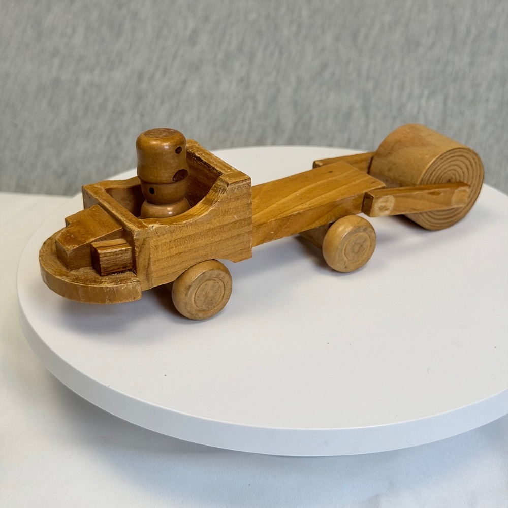 Handcrafted Wooden Steam Roller Toy Construction Vehicle with Peg Person Driver